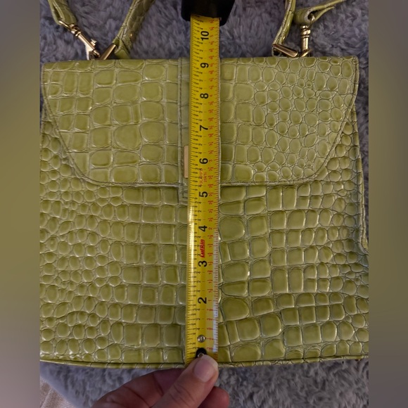 LORD AND TAYLOR Lime Green Crocodile-Embossed Handbag - Picture 3 of 15
